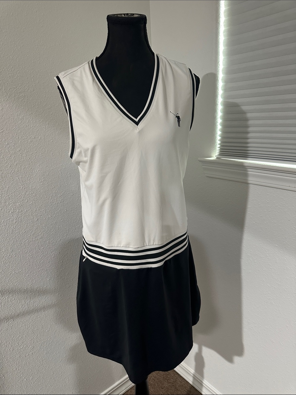 William Murray Golf White and Black V-Neck Sleeveless Tennis or Golf Dress